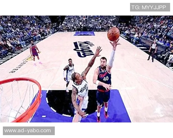 快船半场微弱领先火箭祖巴茨表现出色杜兰特状态低迷仅得7分